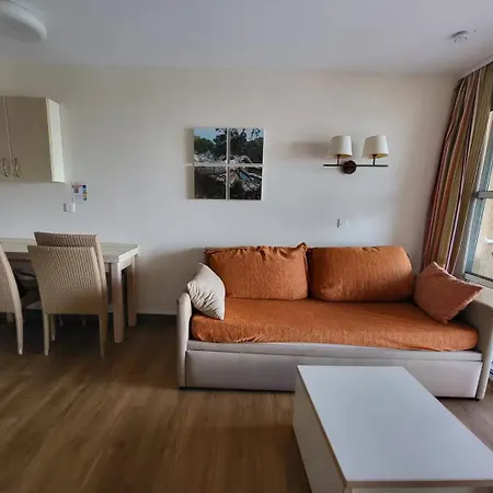 Large 27m2 With Sea View & Pools Διαμέρισμα Saint-Raphaël